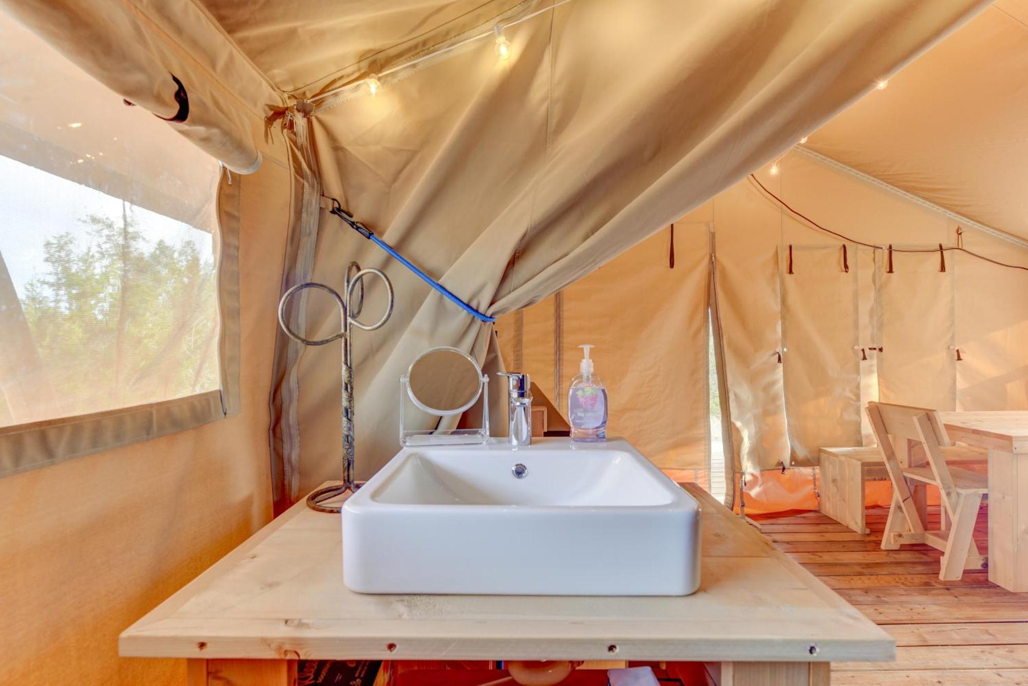 12 Fires Luxury Glamping With Heating #2 Hotel Johnson City Buitenkant foto